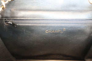 CHANEL Matelasse chain shoulder bag Lambskin Black/Gold hadware Shoulder bag 600090139