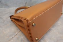 Load image into Gallery viewer, HERMES KELLY 28 Box carf leather Natural □A Engraving Hand bag 700060053
