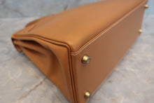 Load image into Gallery viewer, HERMES KELLY 28 Box carf leather Natural □A Engraving Hand bag 700060053
