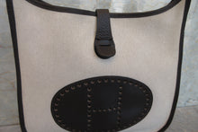 将图片加载到图库查看器，HERMES  EVELYNE 2GM Toile H/Leather Beige/Brown □I刻印 Shoulder bag 700070174
