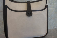 将图片加载到图库查看器，HERMES  EVELYNE 2GM Toile H/Leather Beige/Brown □I刻印 Shoulder bag 700070174
