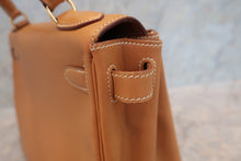 Load image into Gallery viewer, HERMES KELLY 28 Box carf leather Natural □A Engraving Hand bag 700060053
