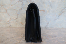 將圖片載入圖庫檢視器 CHANEL/シャネル マトラッセチェーンウォレット ラムスキン ブラック/ゴールド金具 ショルダーバッグ 700120156
