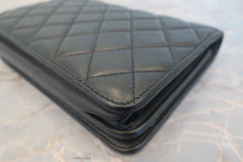 將圖片載入圖庫檢視器 CHANEL/シャネル マトラッセチェーンウォレット ラムスキン ブラック/ゴールド金具 ショルダーバッグ 700120156
