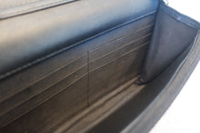 將圖片載入圖庫檢視器 CHANEL/シャネル マトラッセチェーンウォレット ラムスキン ブラック/ゴールド金具 ショルダーバッグ 700120156
