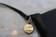 Load image into Gallery viewer, CHANEL CC mark drawstring bag Chain shoulder bag Lambskin Black/Gold hardware Shoulder bag 800080229
