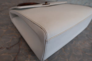 CHANEL/シャネル 台形ハンドバッグ キャビアスキン/プラスチック ホワイト/ゴールド金具 ハンドバッグ 500050069