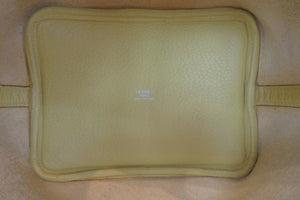 HERMES PICOTIN LOCK PM Clemence leather Lime Y Engraving Hand bag 600120016