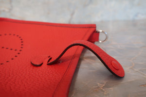 HERMES／エルメス エブリンTPM トリヨンクレマンス ルージュクー D刻印 ショルダーバッグ 700100105