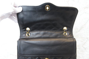CHANEL Paris Limited Matelasse double flap chain shoulder bag Lambskin Black/Gold hadware Shoulder bag 700090092