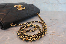 画像をギャラリービューアに読み込む, CHANEL/シャネル デカココチェーンショルダーバッグ ラムスキン ブラック/ゴールド金具 ショルダーバッグ 800060107
