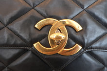 画像をギャラリービューアに読み込む, CHANEL/シャネル デカココチェーンショルダーバッグ ラムスキン ブラック/ゴールド金具 ショルダーバッグ 800060107
