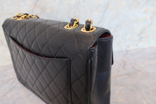 Load image into Gallery viewer, CHANEL Medium Matelasse single flap chain shoulder bag Lambskin Black/Gold hadware Shoulder bag 700100072
