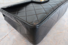 Load image into Gallery viewer, CHANEL Medium Matelasse single flap chain shoulder bag Lambskin Black/Gold hadware Shoulder bag 700100072

