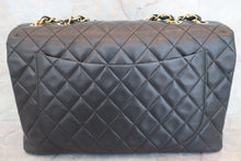 将图片加载到图库查看器，CHANEL/香奈儿 大号CF 单盖 链条包 羊皮 Black/Gold hadware(黑色/金色金属) 肩背包 600060188
