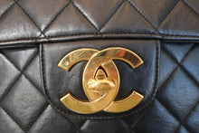 Load image into Gallery viewer, CHANEL Medium Matelasse single flap chain shoulder bag Lambskin Black/Gold hadware Shoulder bag 700100072
