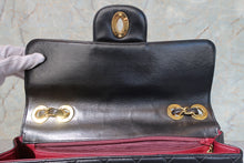 Load image into Gallery viewer, CHANEL Medium Matelasse single flap chain shoulder bag Lambskin Black/Gold hadware Shoulder bag 700100072
