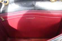 Load image into Gallery viewer, CHANEL Medium Matelasse single flap chain shoulder bag Lambskin Black/Gold hadware Shoulder bag 700100072
