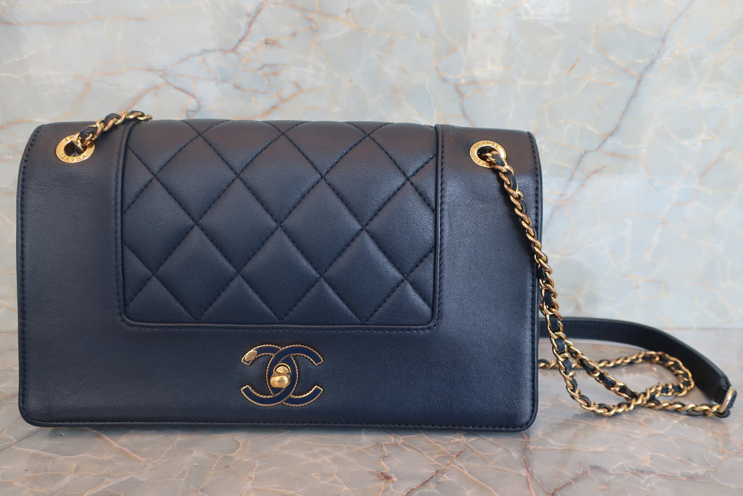 CHANEL/シャネル チェーンショルダーバッグ ラムスキン ネイビー/ゴールド金具 ショルダーバッグ 700050006