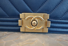 画像をギャラリービューアに読み込む, CHANEL/シャネル ボーイシャネル チェーンショルダーバッグ ラムスキン ブルー/ゴールド金具 ショルダーバッグ 700060242
