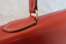 画像をギャラリービューアに読み込む, HERMES／エルメス ケリー28 ボックスカーフ ブリック 〇R刻印 ショルダーバッグ 800040162
