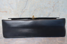 Load image into Gallery viewer, CHANEL Matelasse double flap chain shoulder bag Lambskin Black/Gold hadware Shoulder bag 700100073
