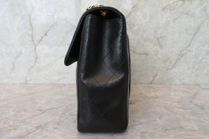 CHANEL Medium Matelasse single flap chain shoulder bag Lambskin Black/Gold hadware Shoulder bag 700090125