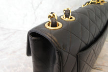 Load image into Gallery viewer, CHANEL Medium Matelasse single flap chain shoulder bag Lambskin Black/Gold hadware Shoulder bag 700090125
