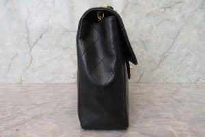 CHANEL Medium Matelasse single flap chain shoulder bag Lambskin Black/Gold hadware Shoulder bag 700090125