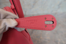 Load image into Gallery viewer, HERMES LINDY 26 Evercolor leather Rose azalee A Engraving Shoulder bag 700070292
