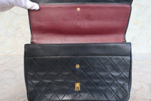 Load image into Gallery viewer, CHANEL Matelasse double flap chain shoulder bag Lambskin Black/Gold hadware Shoulder bag 700100073
