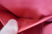 Load image into Gallery viewer, HERMES LINDY 26 Evercolor leather Rose azalee A Engraving Shoulder bag 700070292
