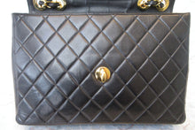 Load image into Gallery viewer, CHANEL Medium Matelasse single flap chain shoulder bag Lambskin Black/Gold hadware Shoulder bag 700090125
