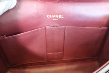 Load image into Gallery viewer, CHANEL Matelasse double flap chain shoulder bag Lambskin Black/Gold hadware Shoulder bag 700100073
