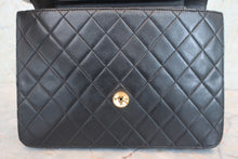 将图片加载到图库查看器，CHANEL/香奈儿 CF 按压锁 链条包 羊皮 Black/Gold hadware(黑色/金色金属) 肩背包 800060031
