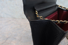 将图片加载到图库查看器，CHANEL/香奈儿 CF 按压锁 链条包 羊皮 Black/Gold hadware(黑色/金色金属) 肩背包 800060031
