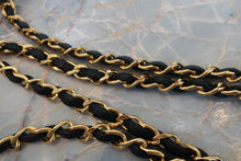 Load image into Gallery viewer, CHANEL Mini Matelasse single flap chain shoulder bag Lambskin Black/Gold hadware Shoulder bag 700100082
