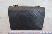 画像をギャラリービューアに読み込む, CHANEL/シャネル マトラッセチェーンショルダーバッグ ラムスキン ブラック/ゴールド金具 ショルダーバッグ 800060103
