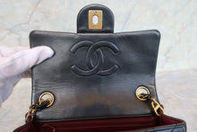 Load image into Gallery viewer, CHANEL Mini Matelasse single flap chain shoulder bag Lambskin Black/Gold hadware Shoulder bag 700100082

