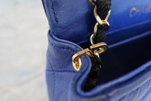 Load image into Gallery viewer, CHANEL Matelasse chain shoulder bag Lambskin/Satin Black/Blue/Gold hadware Shoulder bag 700030076
