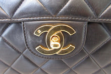 Load image into Gallery viewer, CHANEL Medium Matelasse single flap chain shoulder bag Lambskin Black/Gold hadware Shoulder bag 700090123
