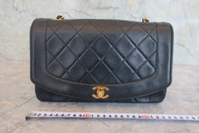 Load image into Gallery viewer, CHANEL  Diana matelasse chain shoulder bag Lambskin Black/Gold hadware Shoulder bag 800030130
