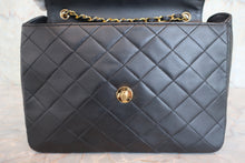 画像をギャラリービューアに読み込む, CHANEL/シャネル マトラッセチェーンショルダーバッグ ラムスキン ブラック/ゴールド金具 ショルダーバッグ 800060103
