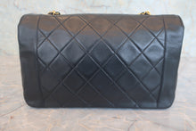 Load image into Gallery viewer, CHANEL  Diana matelasse chain shoulder bag Lambskin Black/Gold hadware Shoulder bag 800030130
