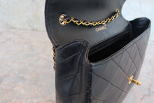 画像をギャラリービューアに読み込む, CHANEL/シャネル マトラッセチェーンショルダーバッグ ラムスキン ブラック/ゴールド金具 ショルダーバッグ 800060103
