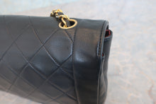 Load image into Gallery viewer, CHANEL  Diana matelasse chain shoulder bag Lambskin Black/Gold hadware Shoulder bag 800030130
