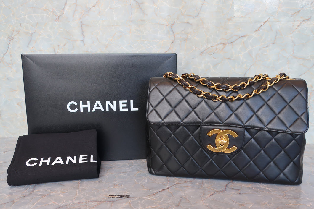 CHANEL Medium Matelasse single flap chain shoulder bag Lambskin Black/Gold hadware Shoulder bag 700100071