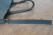 将图片加载到图库查看器，HERMES PICOTIN MM Clemence leather Blue jean □H刻印 Hand bag 700070034
