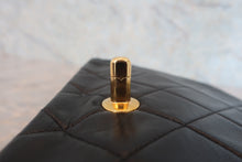 Load image into Gallery viewer, CHANEL  Diana matelasse chain shoulder bag Lambskin Black/Gold hadware Shoulder bag 800030130
