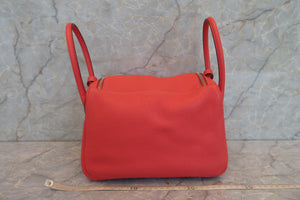 HERMES／エルメス リンディ26 トリヨンクレマンス ルージュピヴォワンヌ T刻印 ショルダーバッグ 700050250